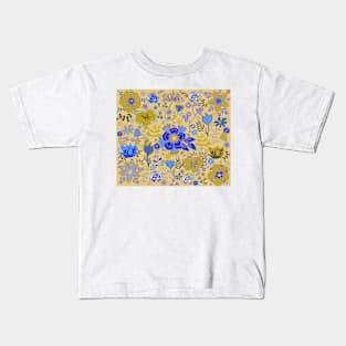 Discover a wonderful magical meadow Kids T-Shirt